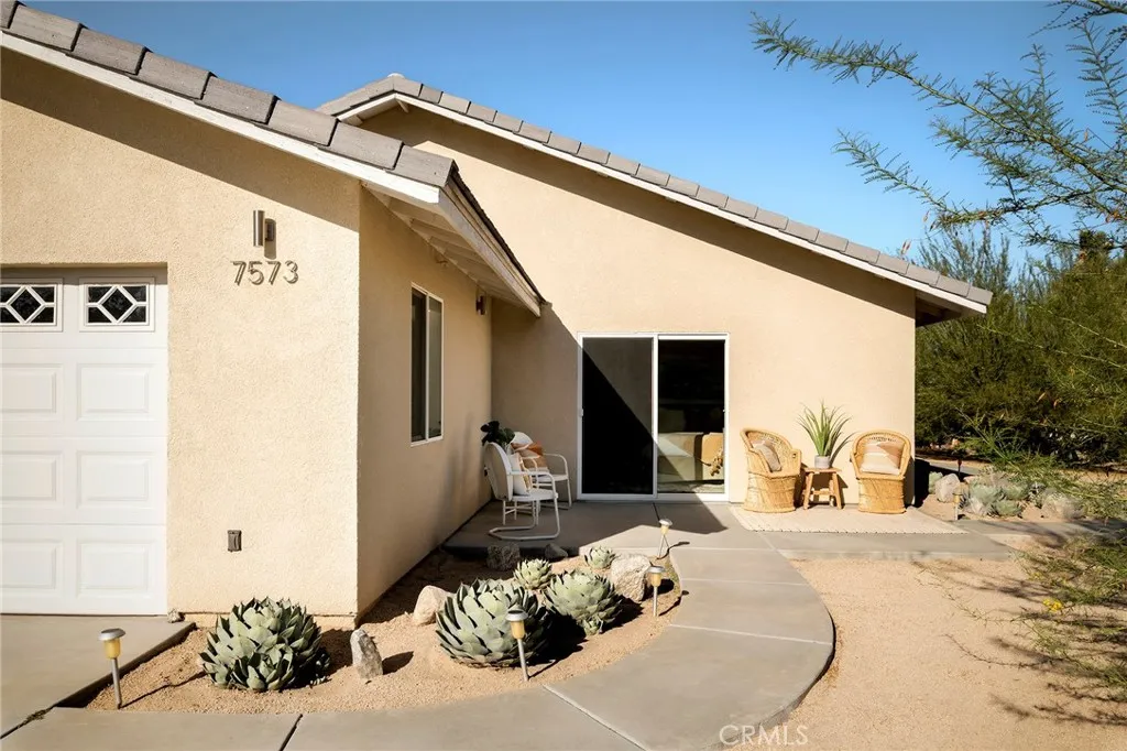 7573 Cardillo, Yucca Valley, California 92284 home-pic-52
