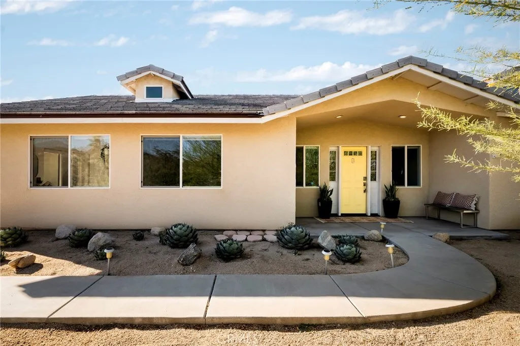 7573 Cardillo, Yucca Valley, California 92284 home-pic-6