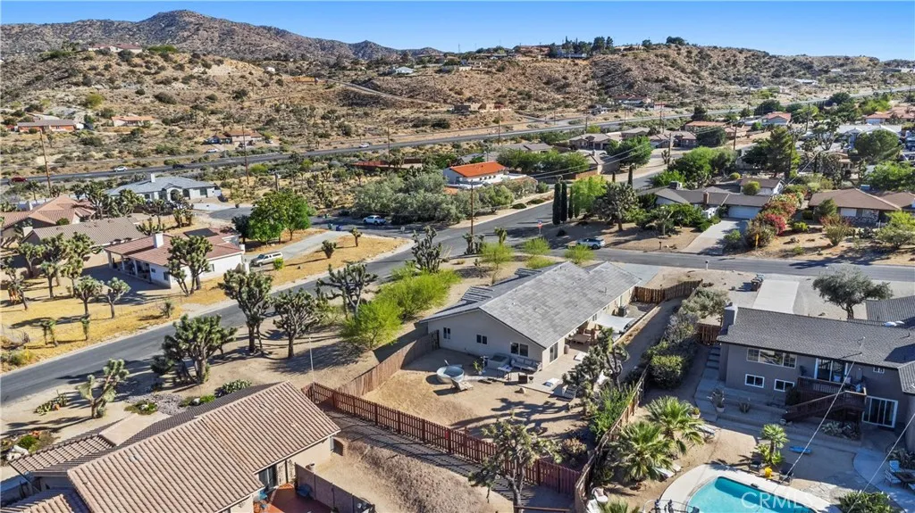 7573 Cardillo, Yucca Valley, California 92284 home-pic-55