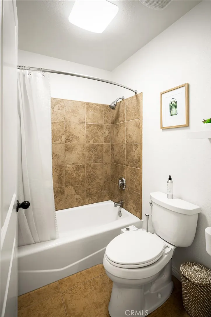 7573 Cardillo, Yucca Valley, California 92284 home-pic-36