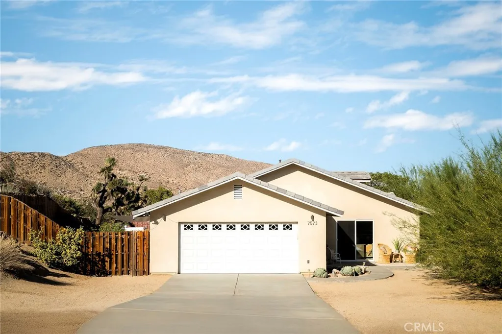 7573 Cardillo, Yucca Valley, California 92284 home-pic-42