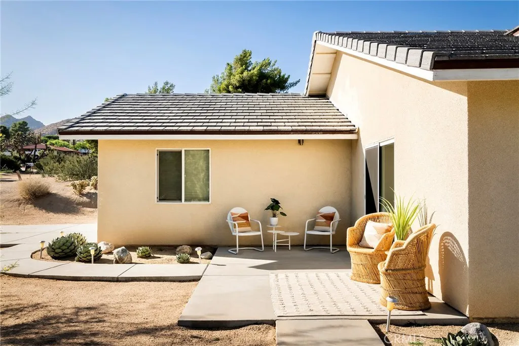 7573 Cardillo, Yucca Valley, California 92284 home-pic-41