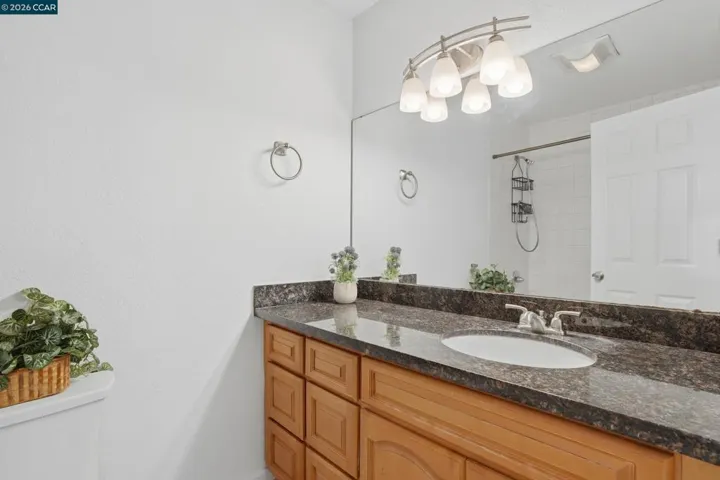 SHOWER, TUB & VANITY