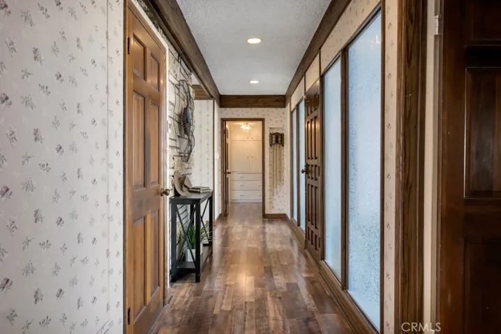 19432 Romar, Northridge, California 91324