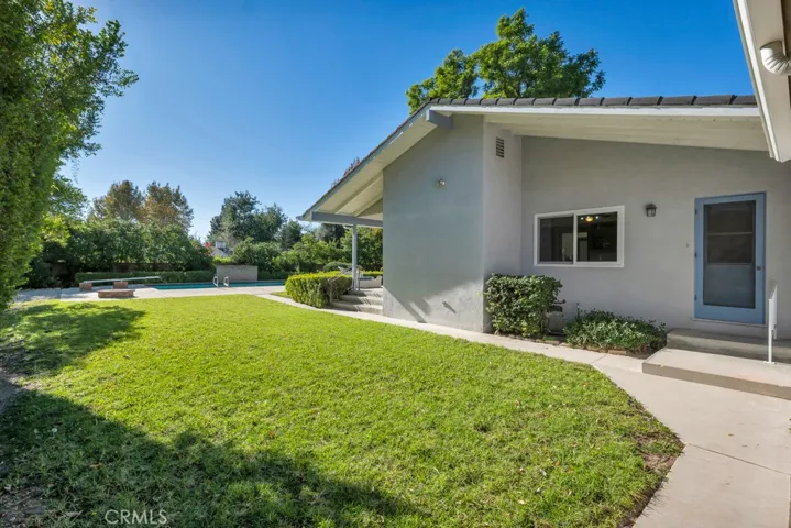 19432 Romar, Northridge, California 91324