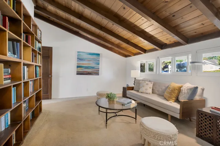 19432 Romar, Northridge, California 91324