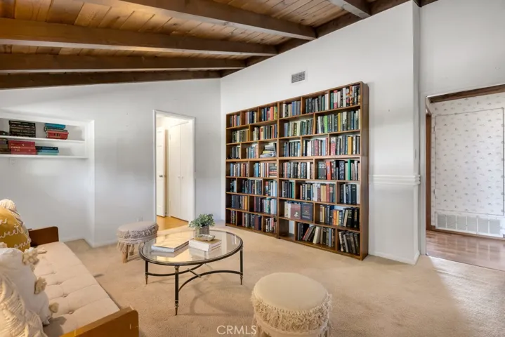 19432 Romar, Northridge, California 91324