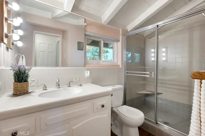 19432 Romar, Northridge, California 91324
