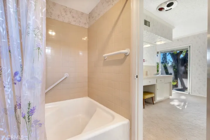 19432 Romar, Northridge, California 91324