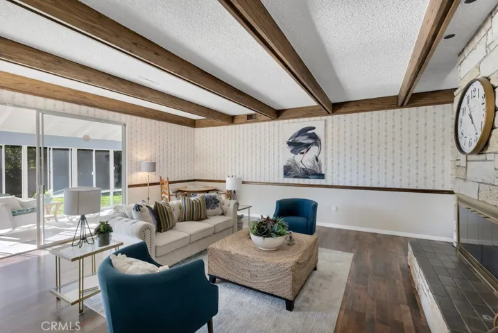 19432 Romar, Northridge, California 91324