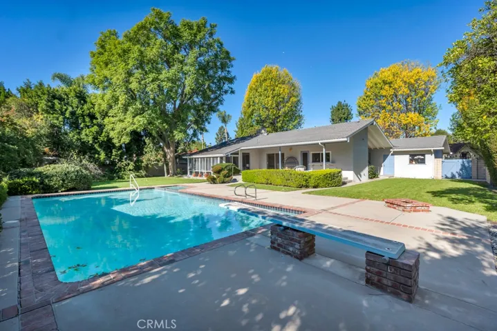 19432 Romar, Northridge, California 91324