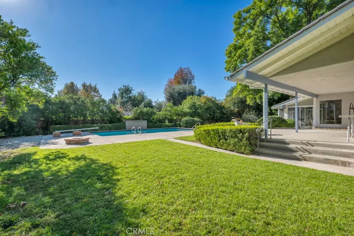 19432 Romar, Northridge, California 91324