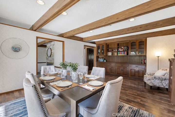 19432 Romar, Northridge, California 91324