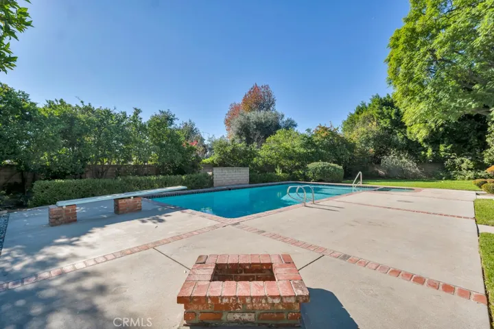 19432 Romar, Northridge, California 91324