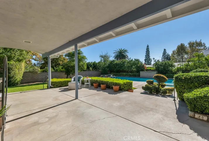 19432 Romar, Northridge, California 91324