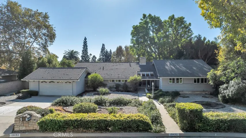 19432 Romar, Northridge, California 91324