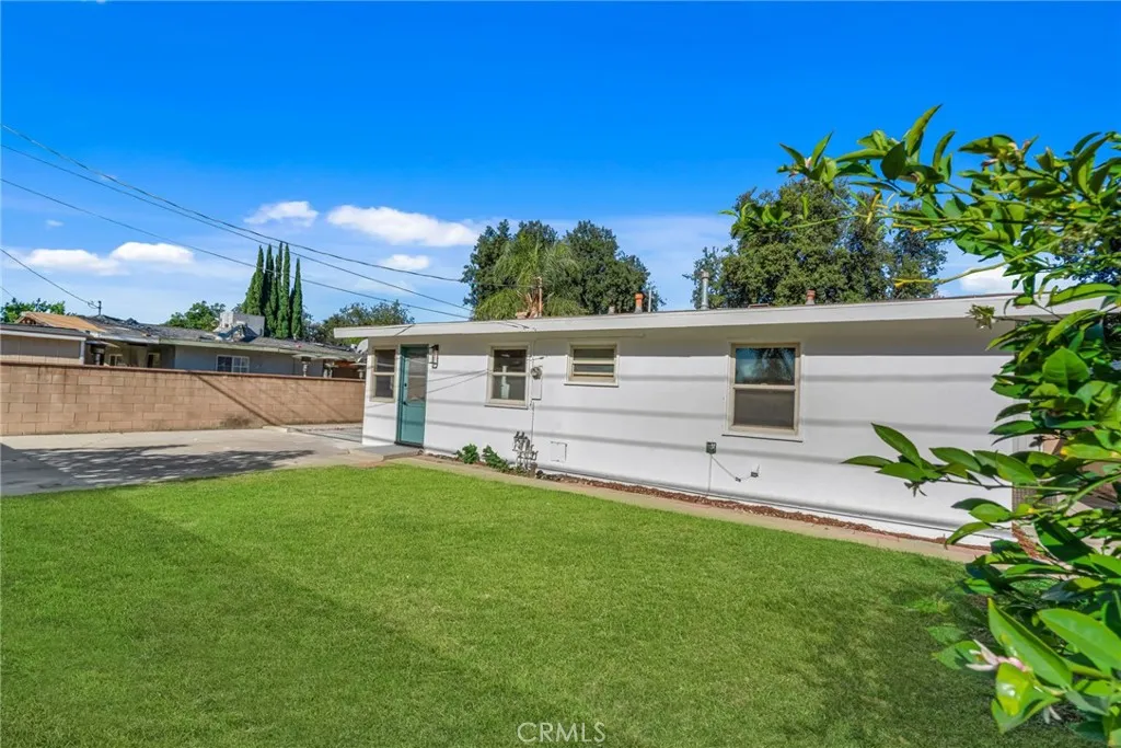 716 E Hanks, Azusa, California 91702 home-pic-12