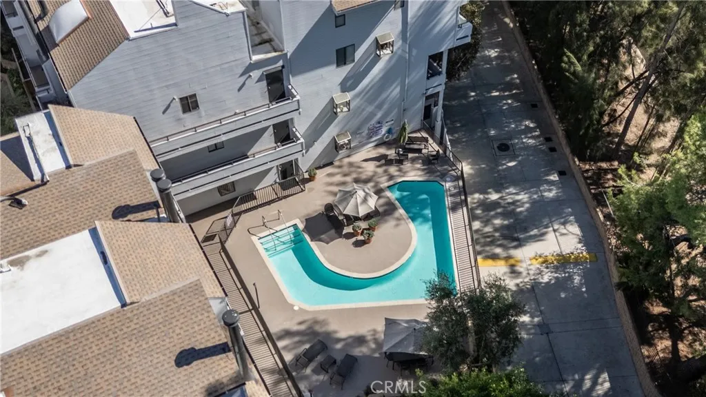 13331 Moorpark Street 319, Sherman Oaks, California 91423 home-pic-40