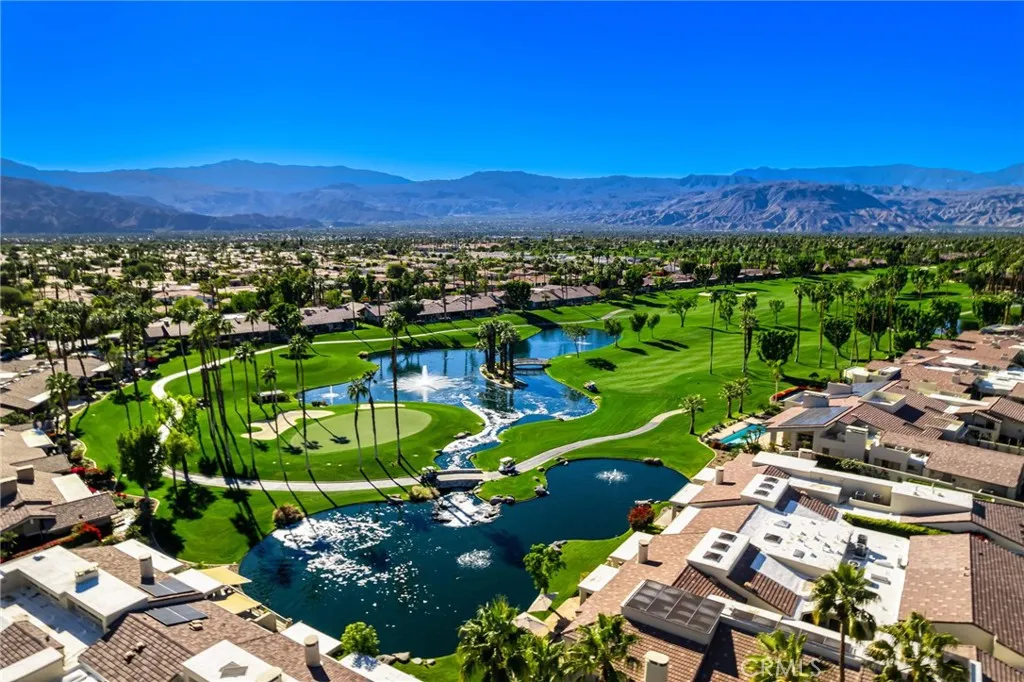 135 Blue River Drive, Palm Desert, California 92211 home-pic-25