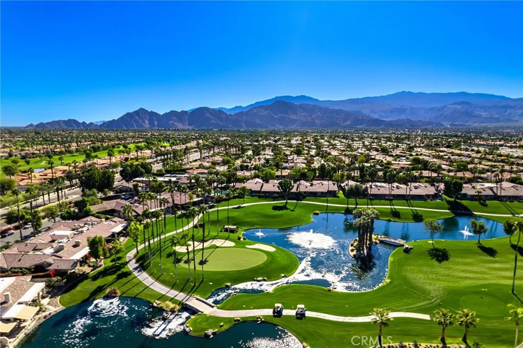 135 Blue River Drive, Palm Desert, California 92211 home-pic-26