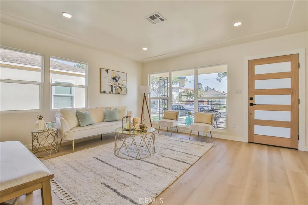 12035 Ramona, Hawthorne, California 90250 home-pic-4