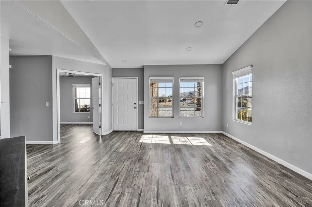 7748 Megan Court, Yucca Valley, California 92284 home-pic-9
