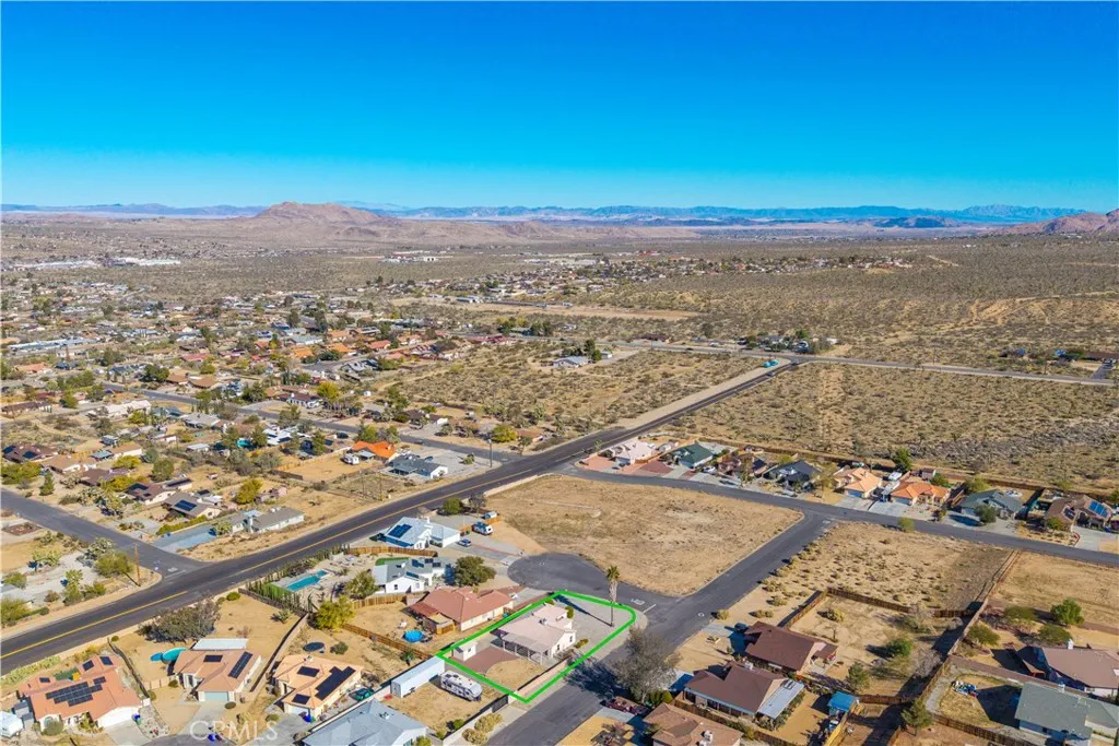 7748 Megan Court, Yucca Valley, California 92284 home-pic-45