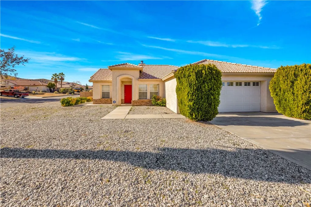 7748 Megan Court, Yucca Valley, California 92284 home-pic-3