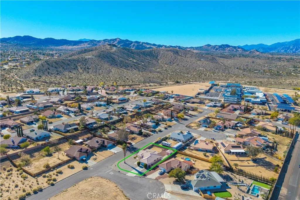 7748 Megan Court, Yucca Valley, California 92284 home-pic-42