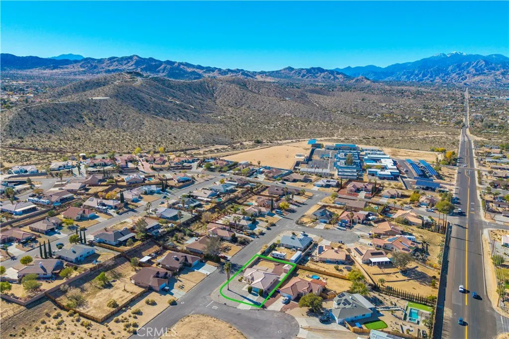 7748 Megan Court, Yucca Valley, California 92284 home-pic-47