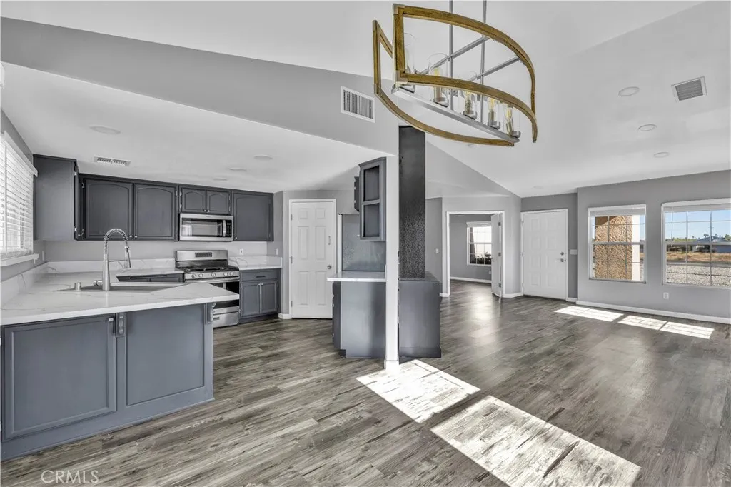 7748 Megan Court, Yucca Valley, California 92284 home-pic-13