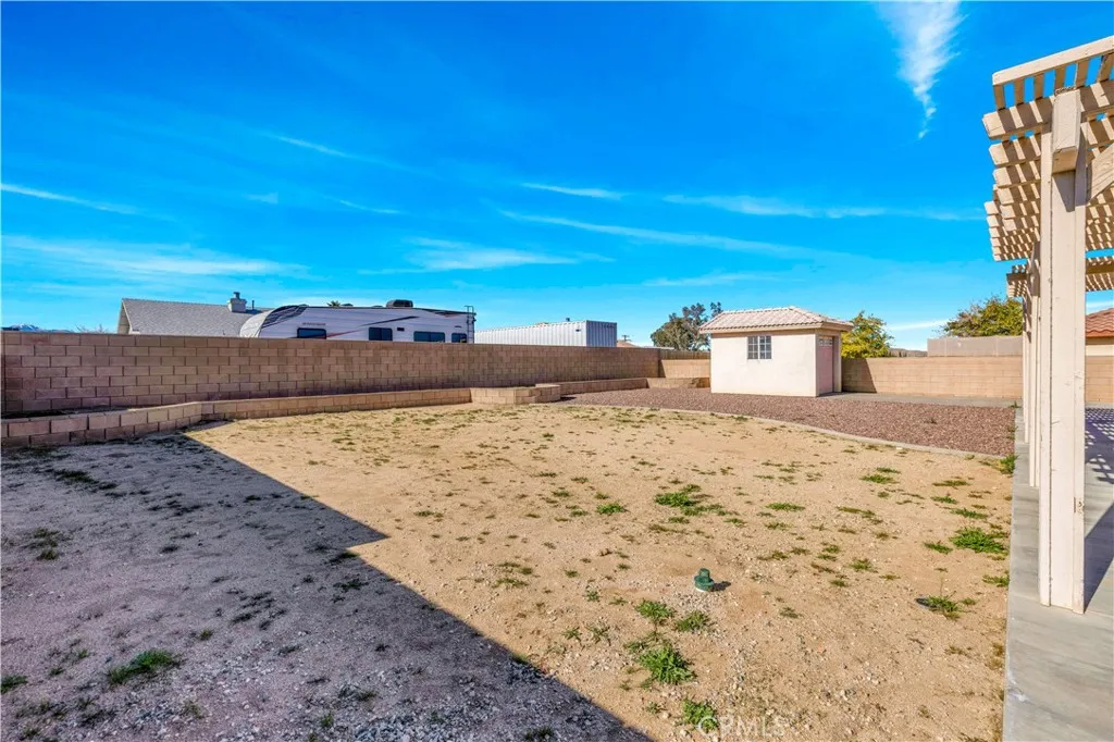 7748 Megan Court, Yucca Valley, California 92284 home-pic-34