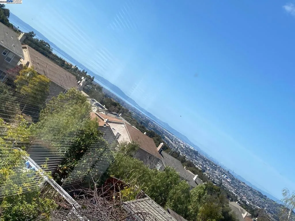 25657 Crestfield Dr, Castro Valley, California 94552 home-pic-32