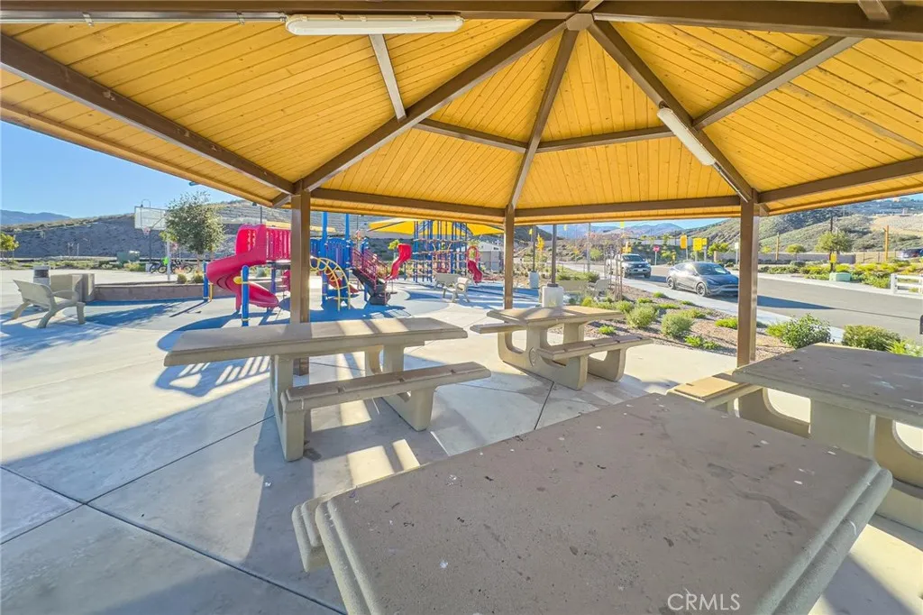4884 Sicily, Lake Elsinore, California 92530 home-pic-57