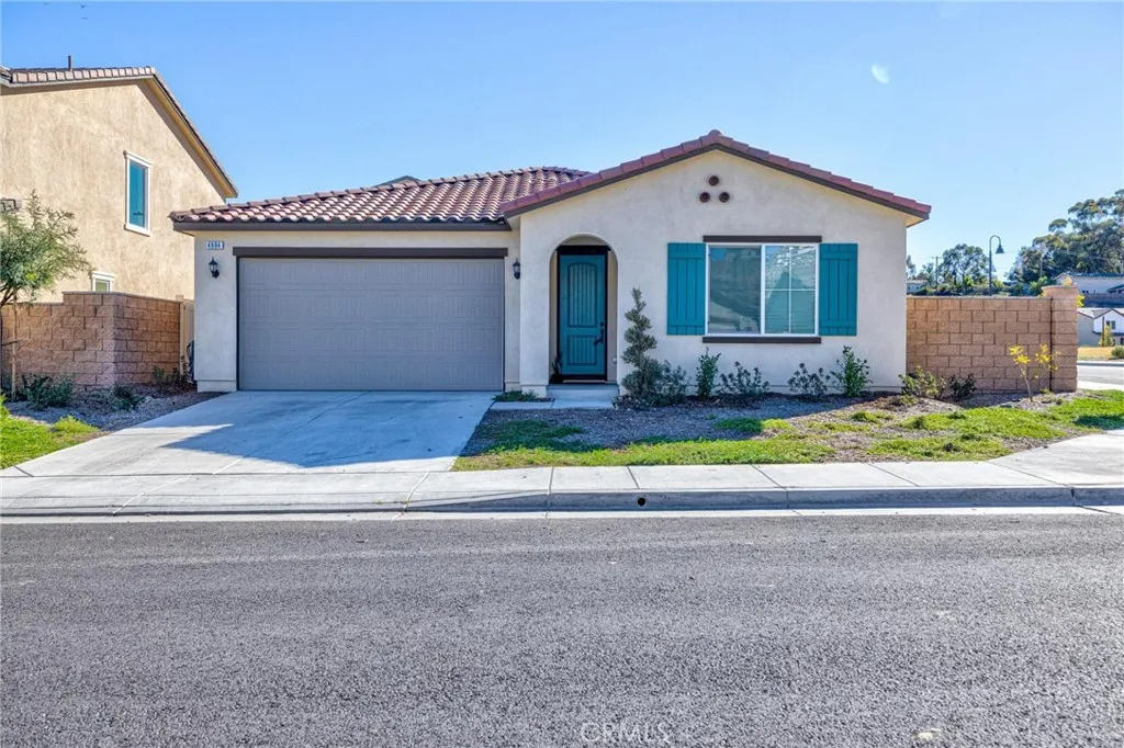 4884 Sicily, Lake Elsinore, California 92530 home-pic-0
