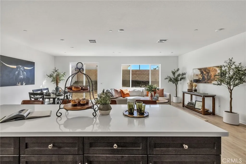 4884 Sicily, Lake Elsinore, California 92530 home-pic-13
