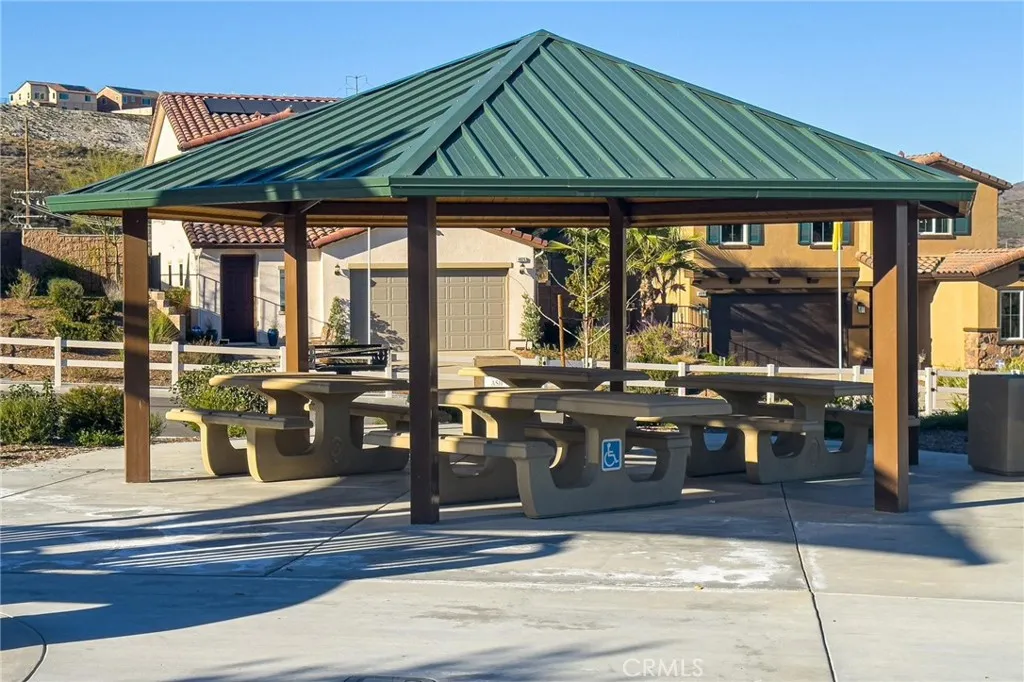 4884 Sicily, Lake Elsinore, California 92530 home-pic-56