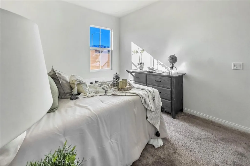 4884 Sicily, Lake Elsinore, California 92530 home-pic-30