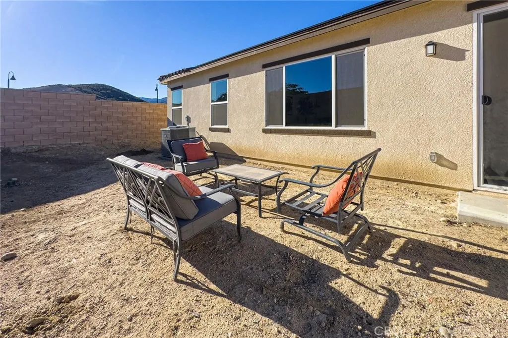4884 Sicily, Lake Elsinore, California 92530 home-pic-43