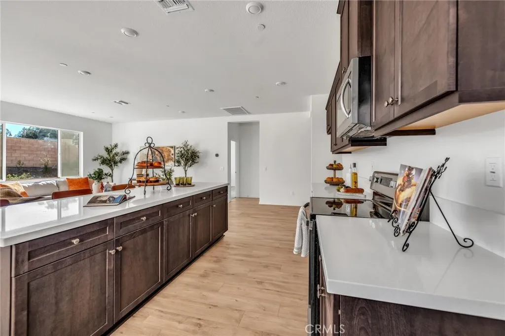 4884 Sicily, Lake Elsinore, California 92530 home-pic-14