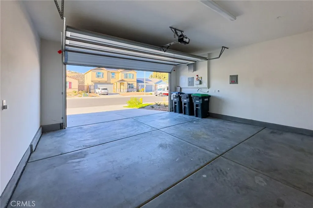 4884 Sicily, Lake Elsinore, California 92530 home-pic-50