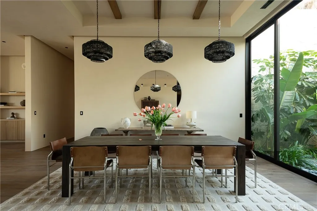 5824 Manton Avenue, Woodland Hills, California 91367 home-pic-11