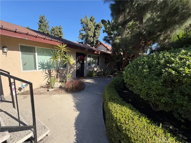 2071 S Nautical, Anaheim, California 92802