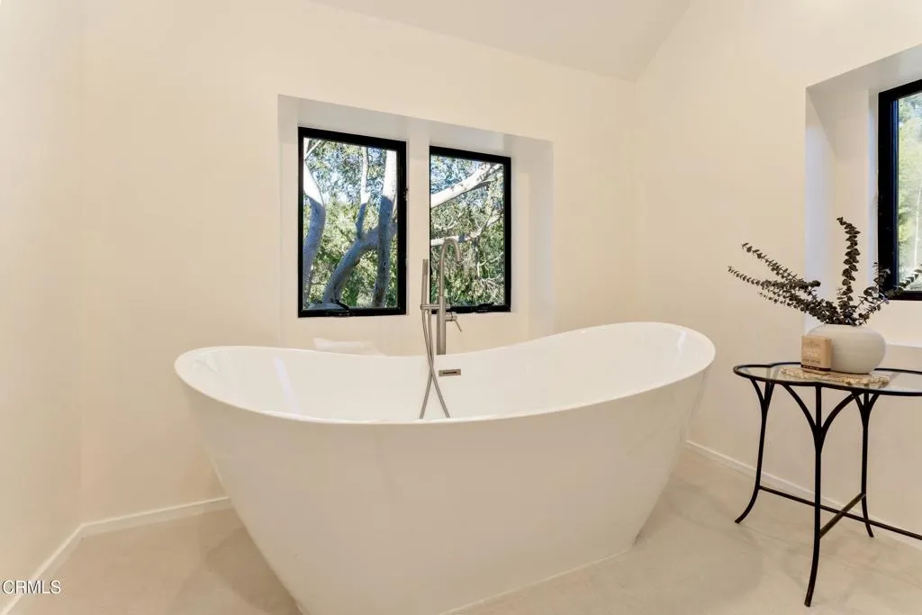 5578 Terrace Drive, La Crescenta, California 91214 home-pic-43