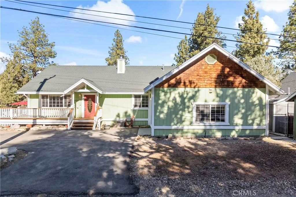 2737 Cedar Lane, Big Bear City, California 92314 home-pic-36