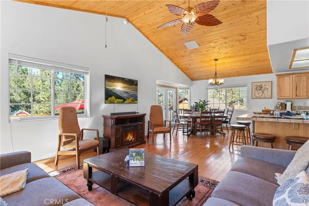 2737 Cedar Lane, Big Bear City, California 92314 home-pic-3
