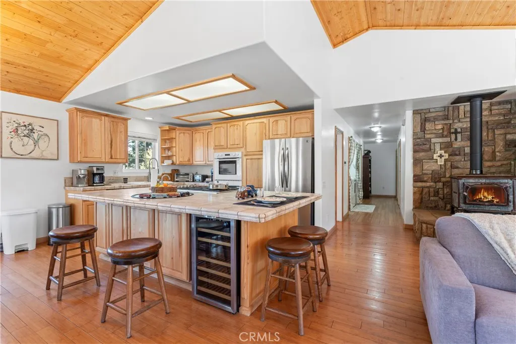 2737 Cedar Lane, Big Bear City, California 92314 home-pic-6