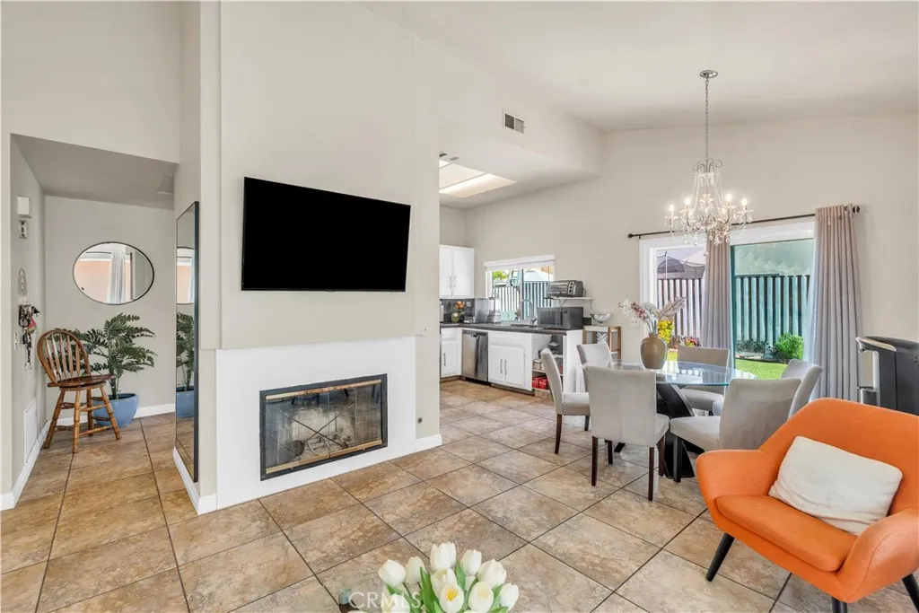 302 Daystar Drive, Perris, California 92571 home-pic-0