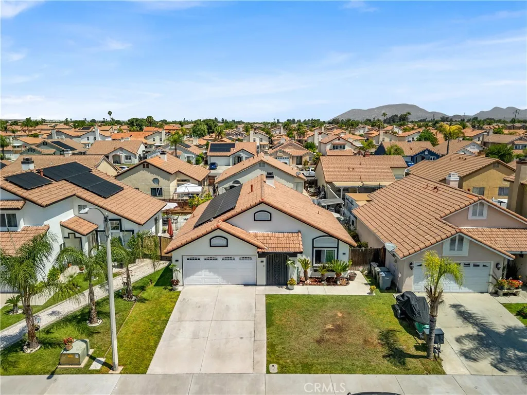 302 Daystar Drive, Perris, California 92571 home-pic-24