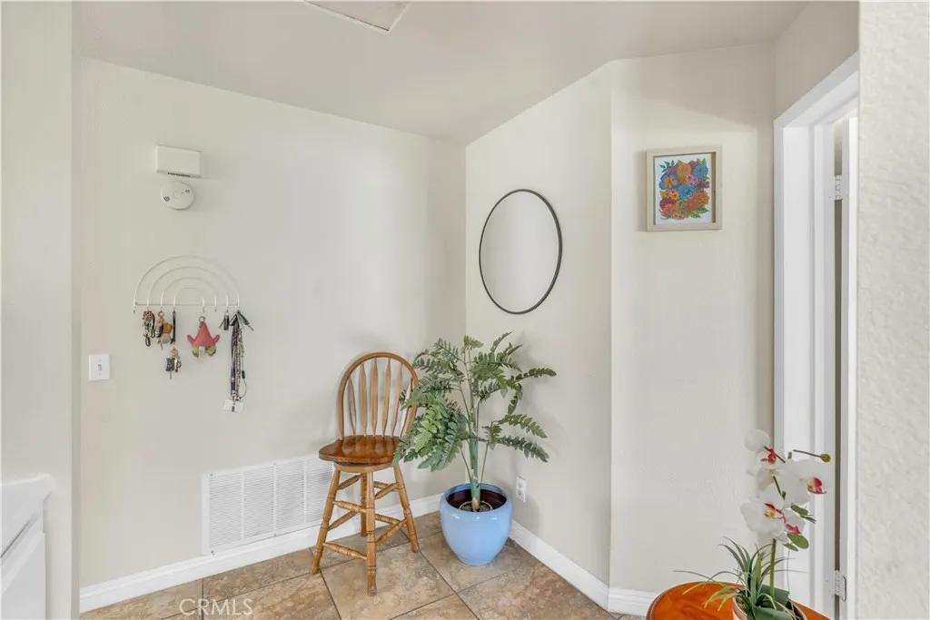 302 Daystar Drive, Perris, California 92571 home-pic-13